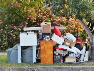 junk-rubbish-trash-garbage-removal-dubai-miracle-garden